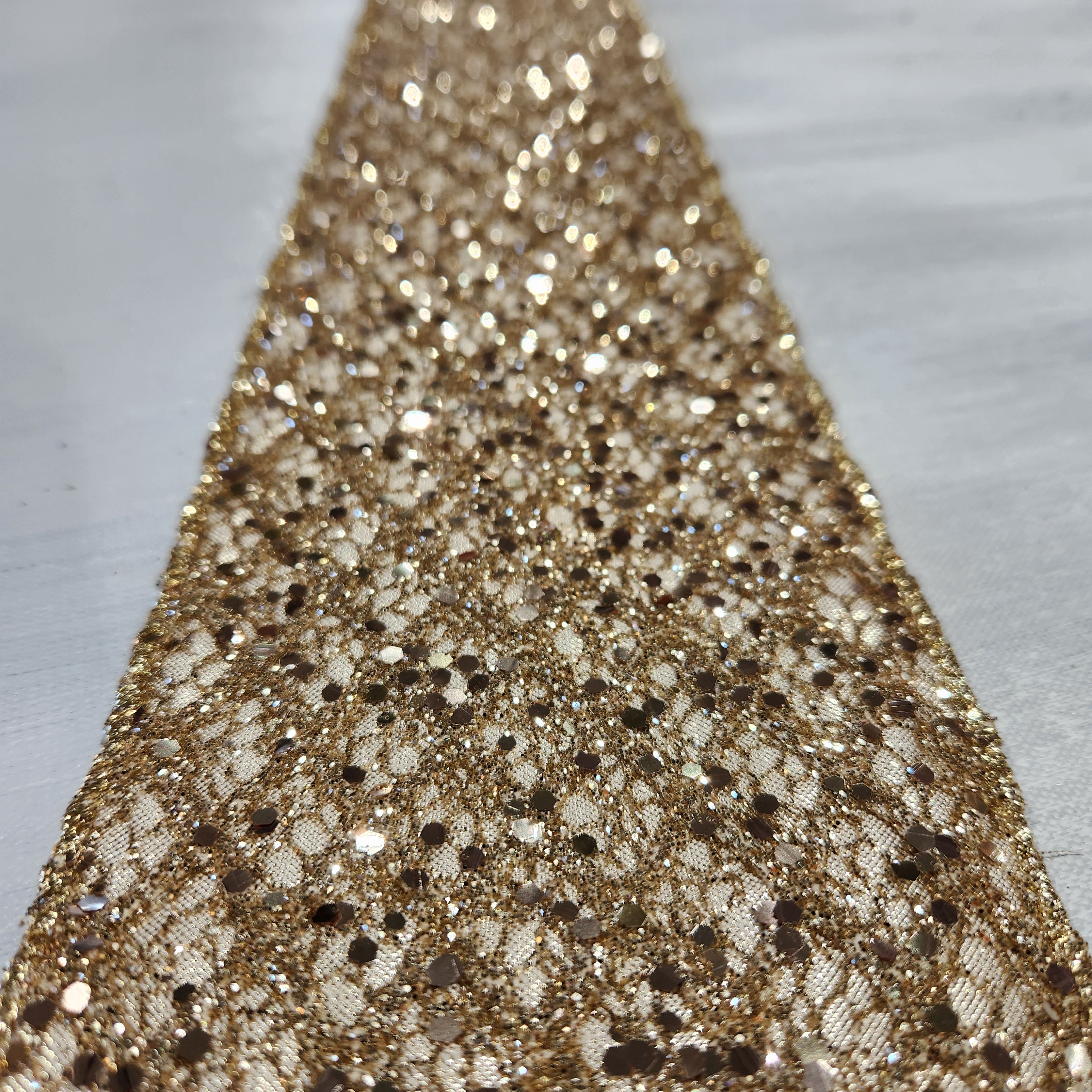 Ruban givré diamant doré 4" x 30'