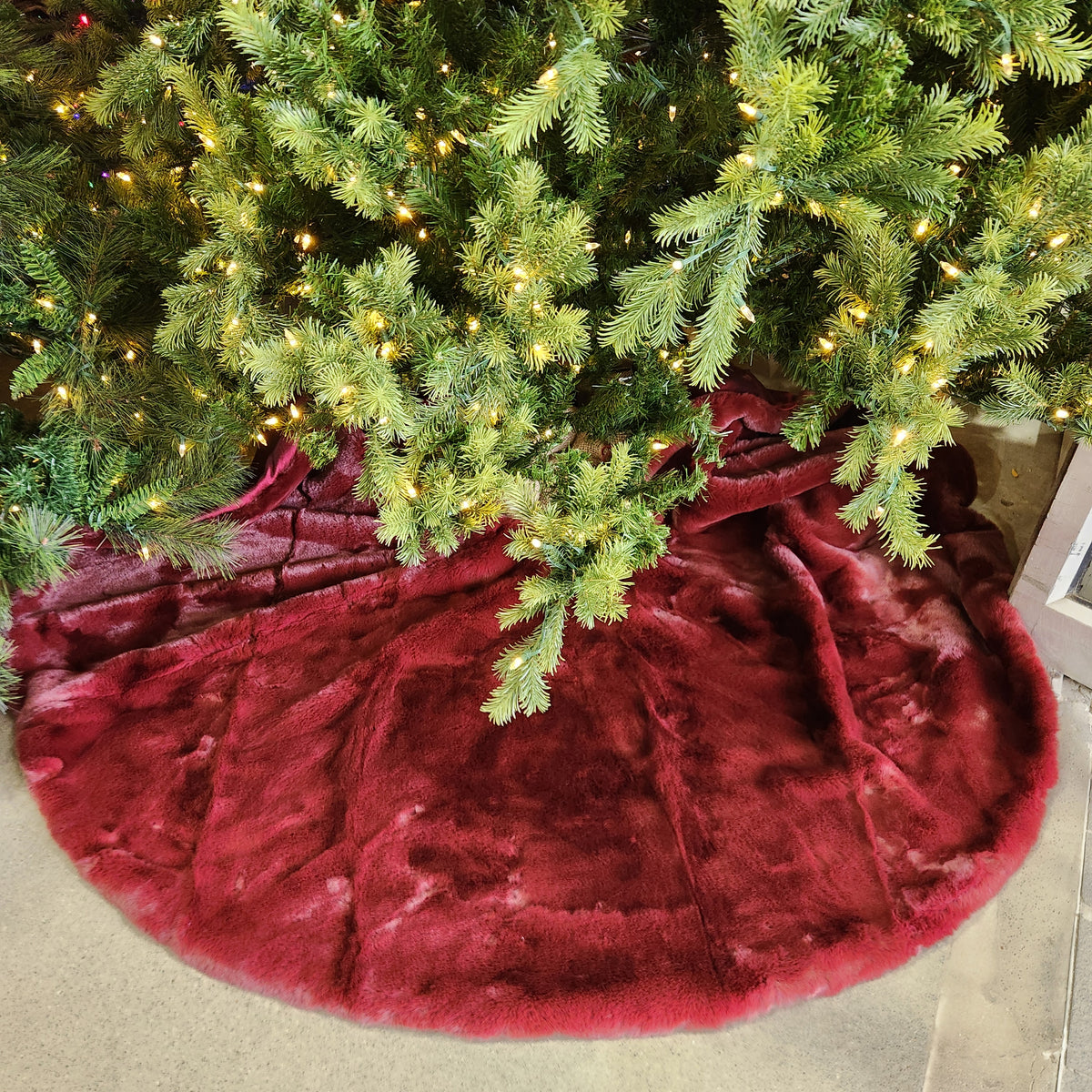 Fur Christmas Tree Skirt, Wine 64"