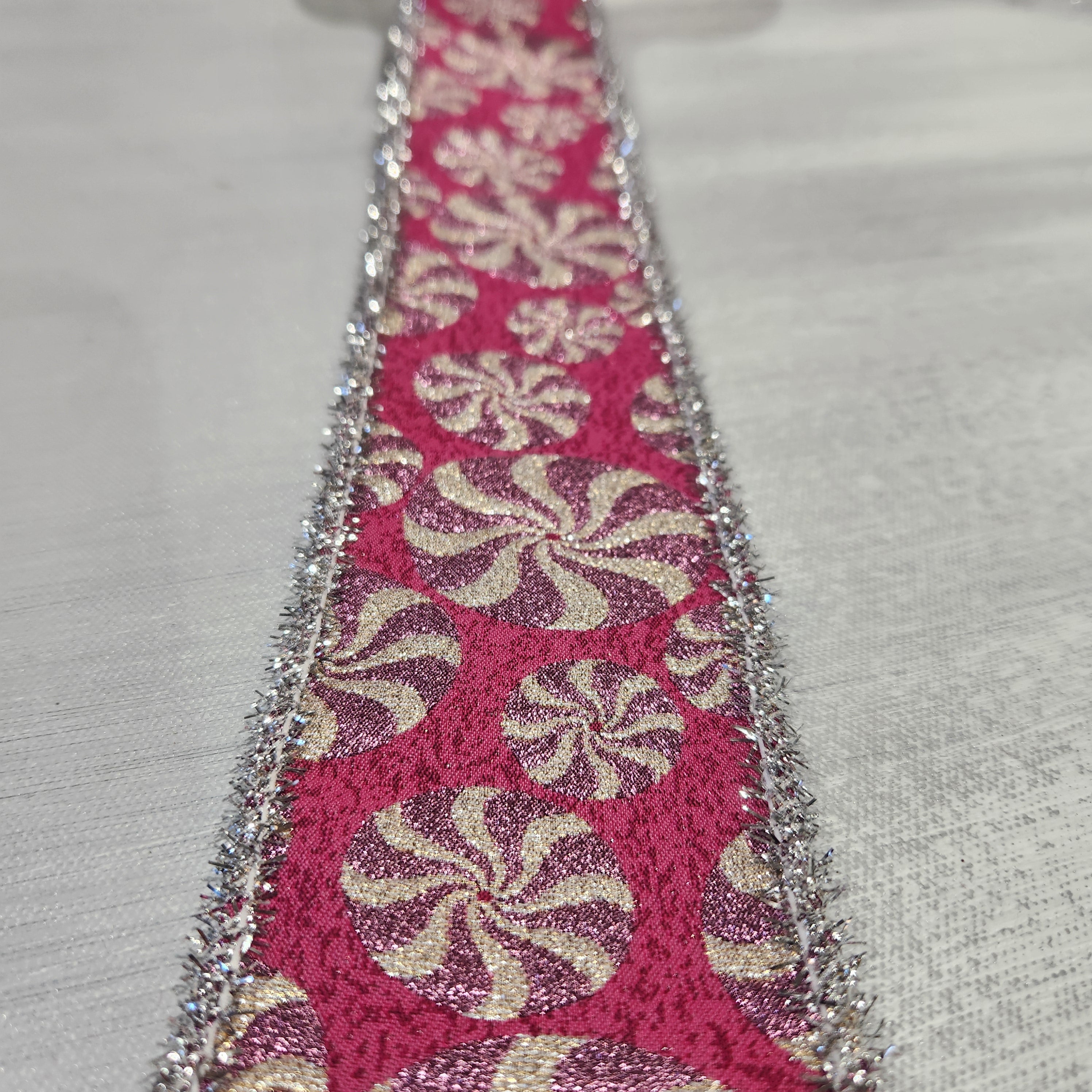 Ruban Jacquard menthe poivrée et rose 2,5" x 15'