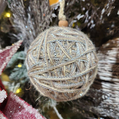 Natural jute ball and silver metal wire 4"