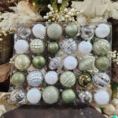 30 Green and White Polystyrene Balls, 2.7"