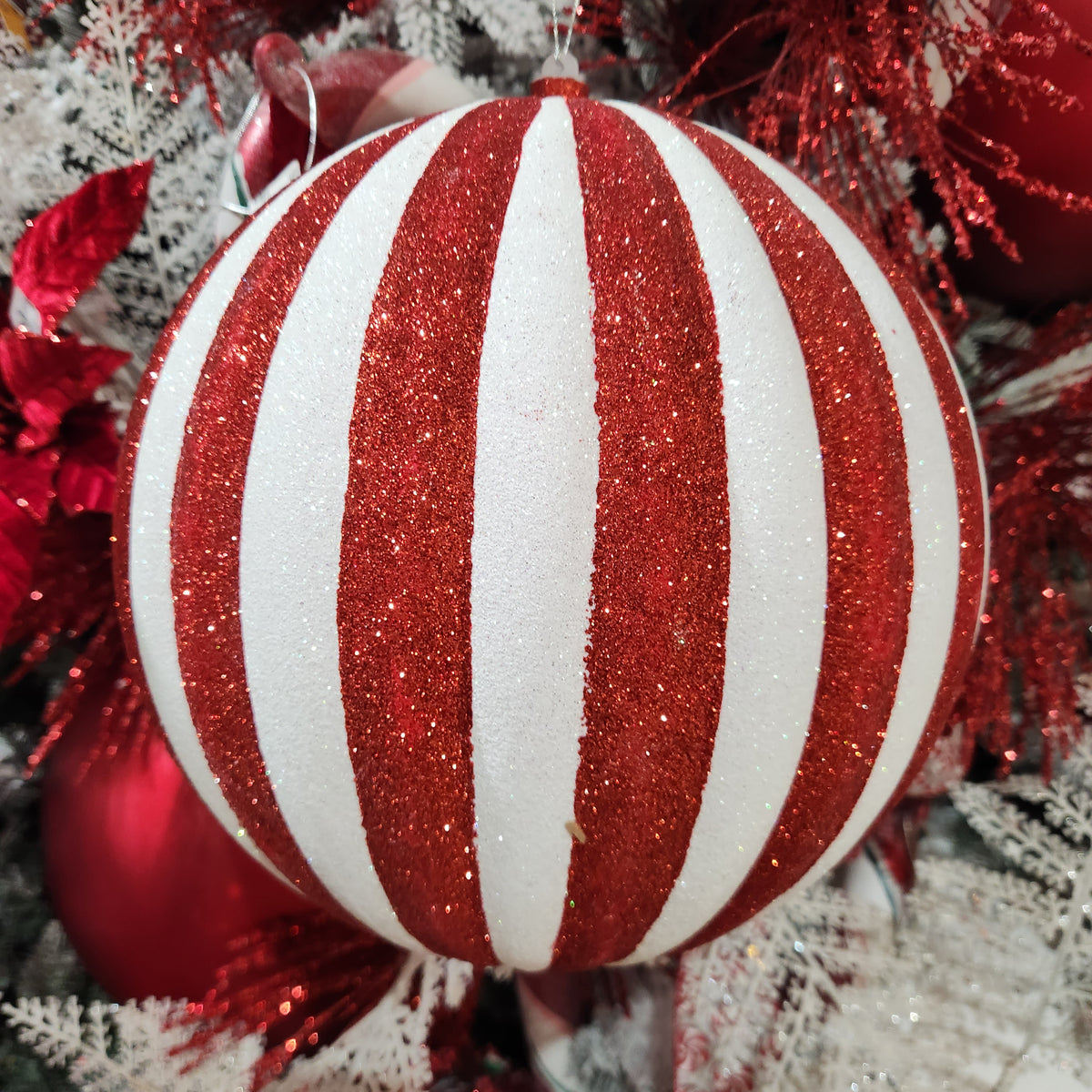 Boule à lignes blanche et rouge 12"