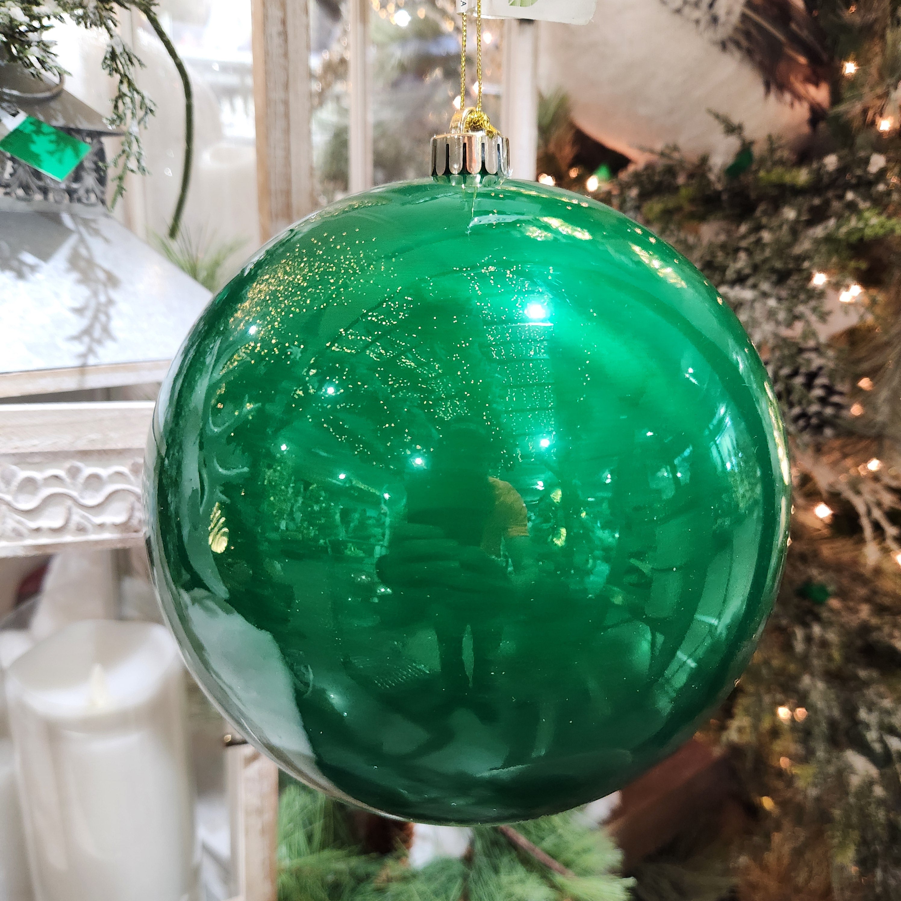 8" Green Jointless Plastic Ball