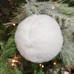 4" White Fur Ball