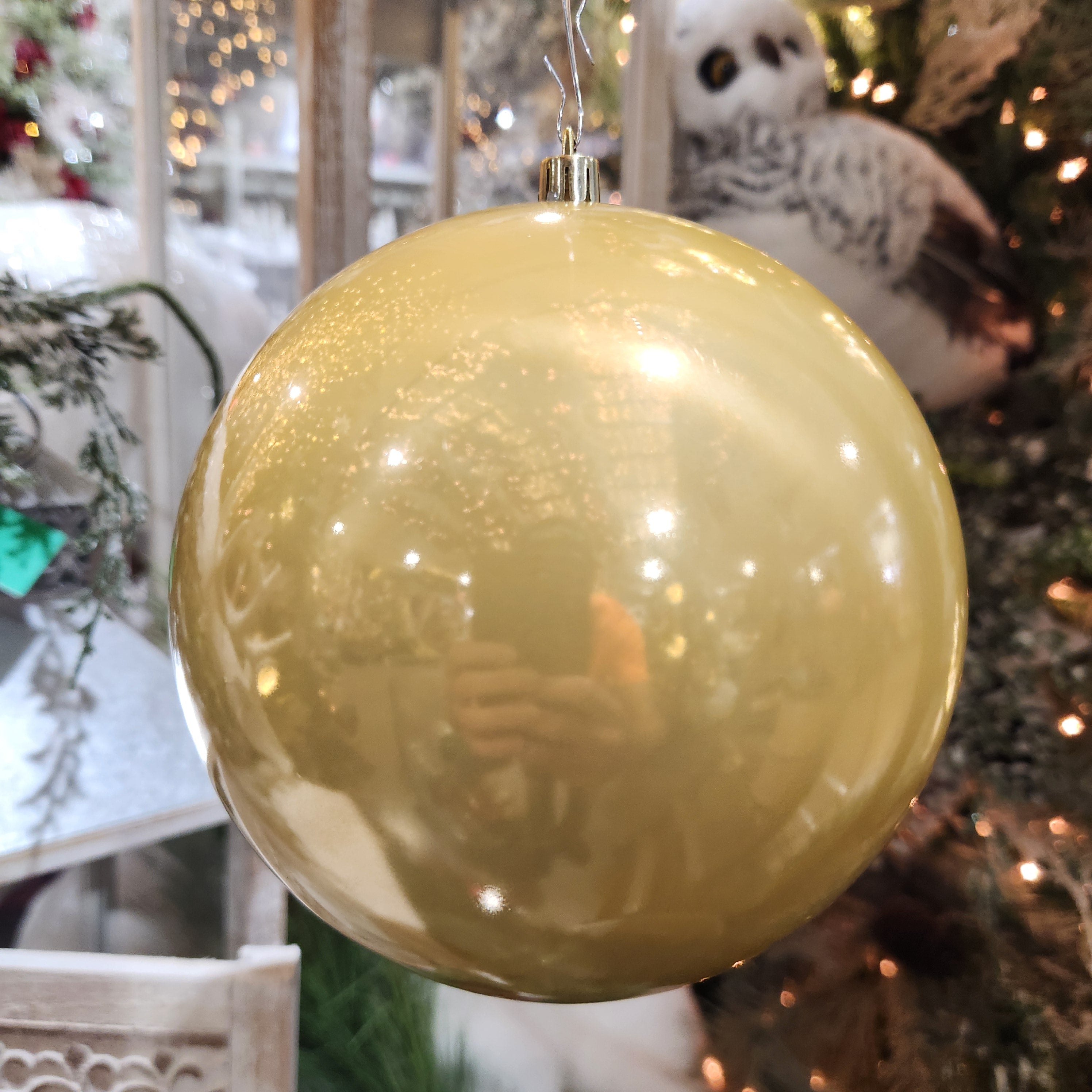 6" Gold Seamless Plastic Ball